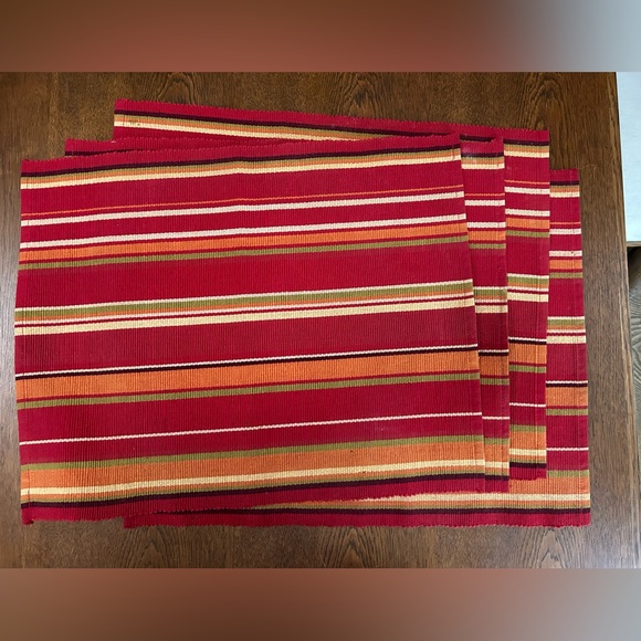 Sonoma placemats. 14 x18”. Set of 4. In excellent condition. Made in India. - Picture 2 of 2